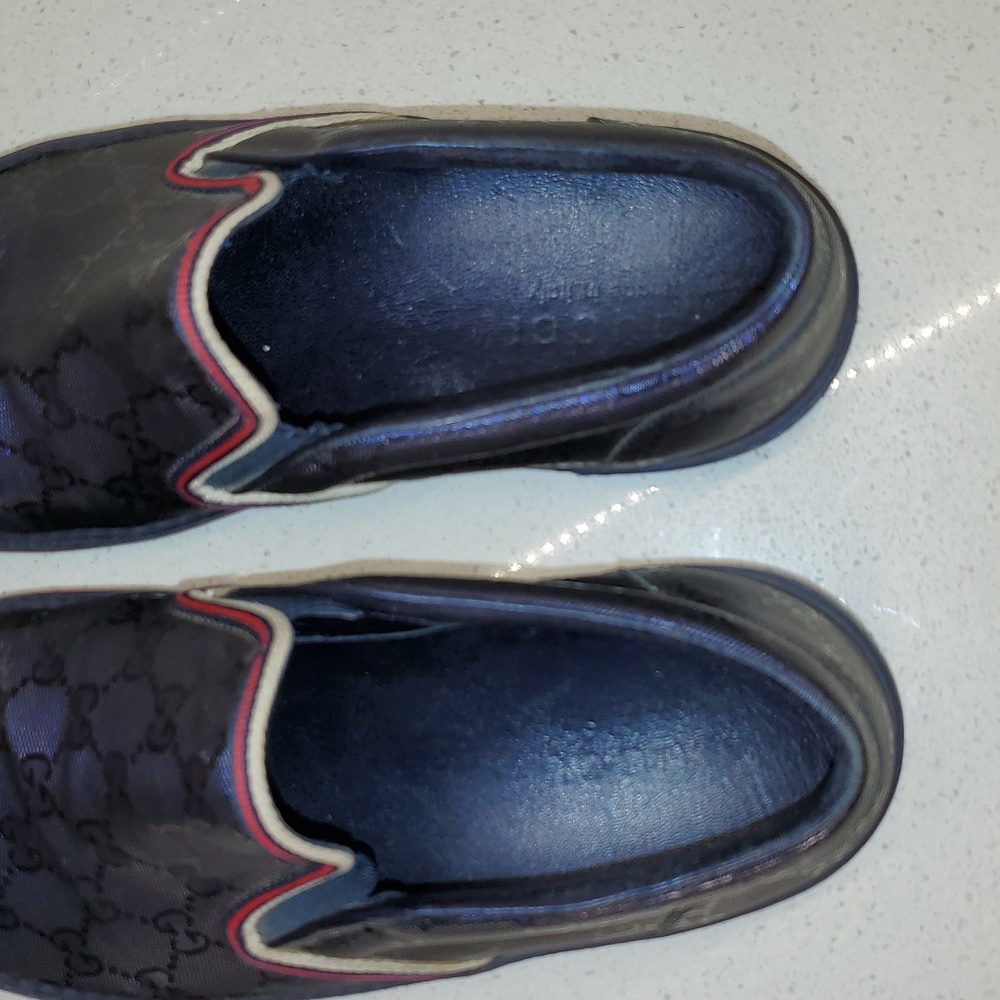 GUCCI Dark Blue Slip-On Loafers (sz 8) - Picture 7 of 11